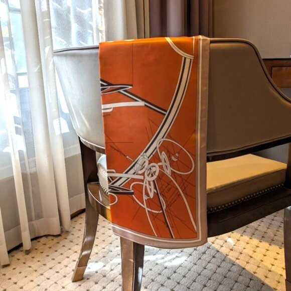 100% Mulberry Silk Scarf -Time and Space 35.4”x35.4” (90×90 cm) - Picture 5 of 9